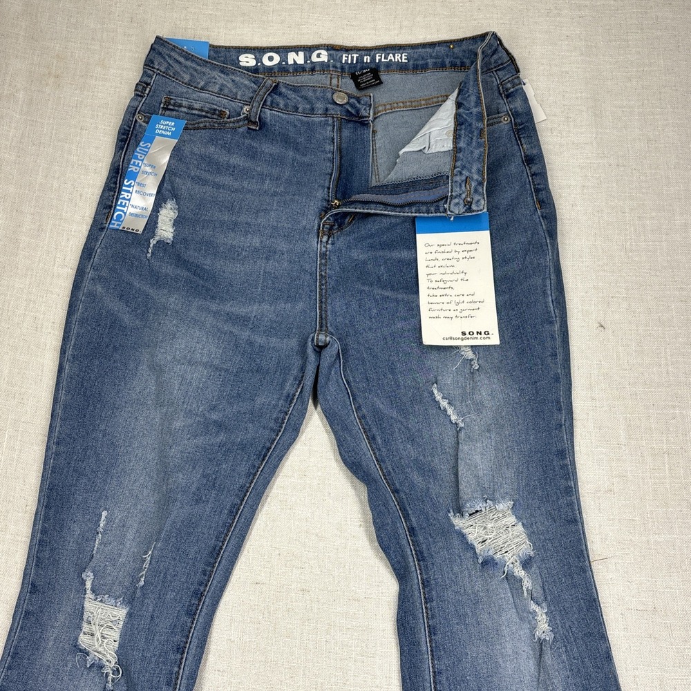 SONG Women's Jeans Fit n Flare Bell‎ Bottom Distressed Super Stretch Denim NWT